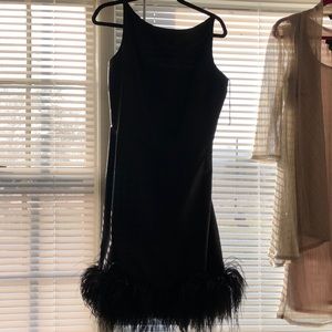 Beautiful holiday dress. Worn a couple of times.